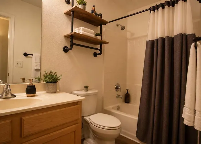 Javelina Haven With Hot Tub Near Hiking And Downtown
